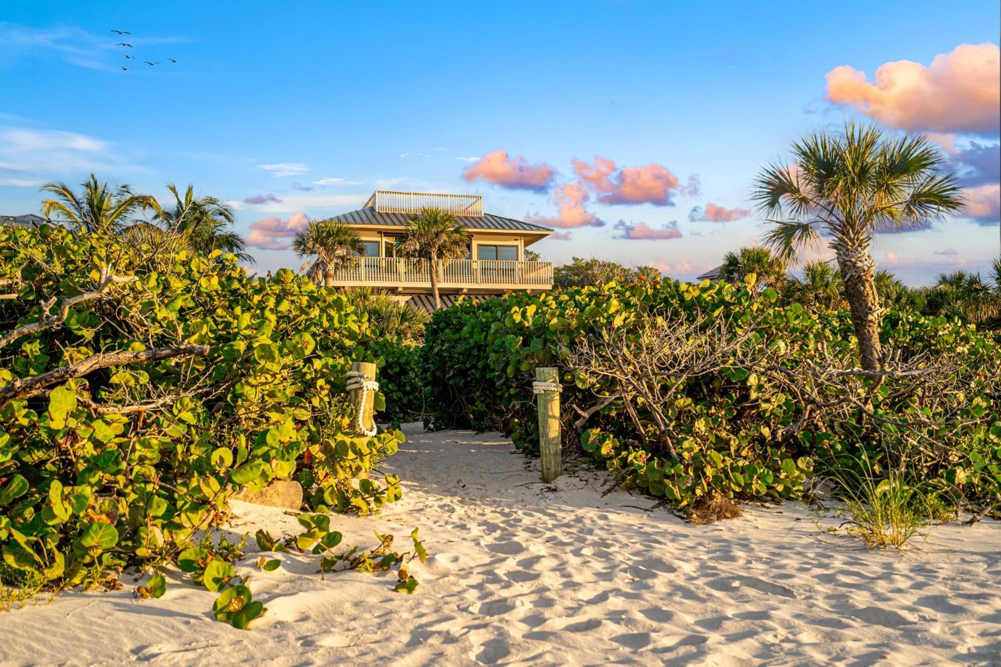 Beachfront,V Private, 360 Views, Sunsets, Hottub Captiva Island Esterno foto