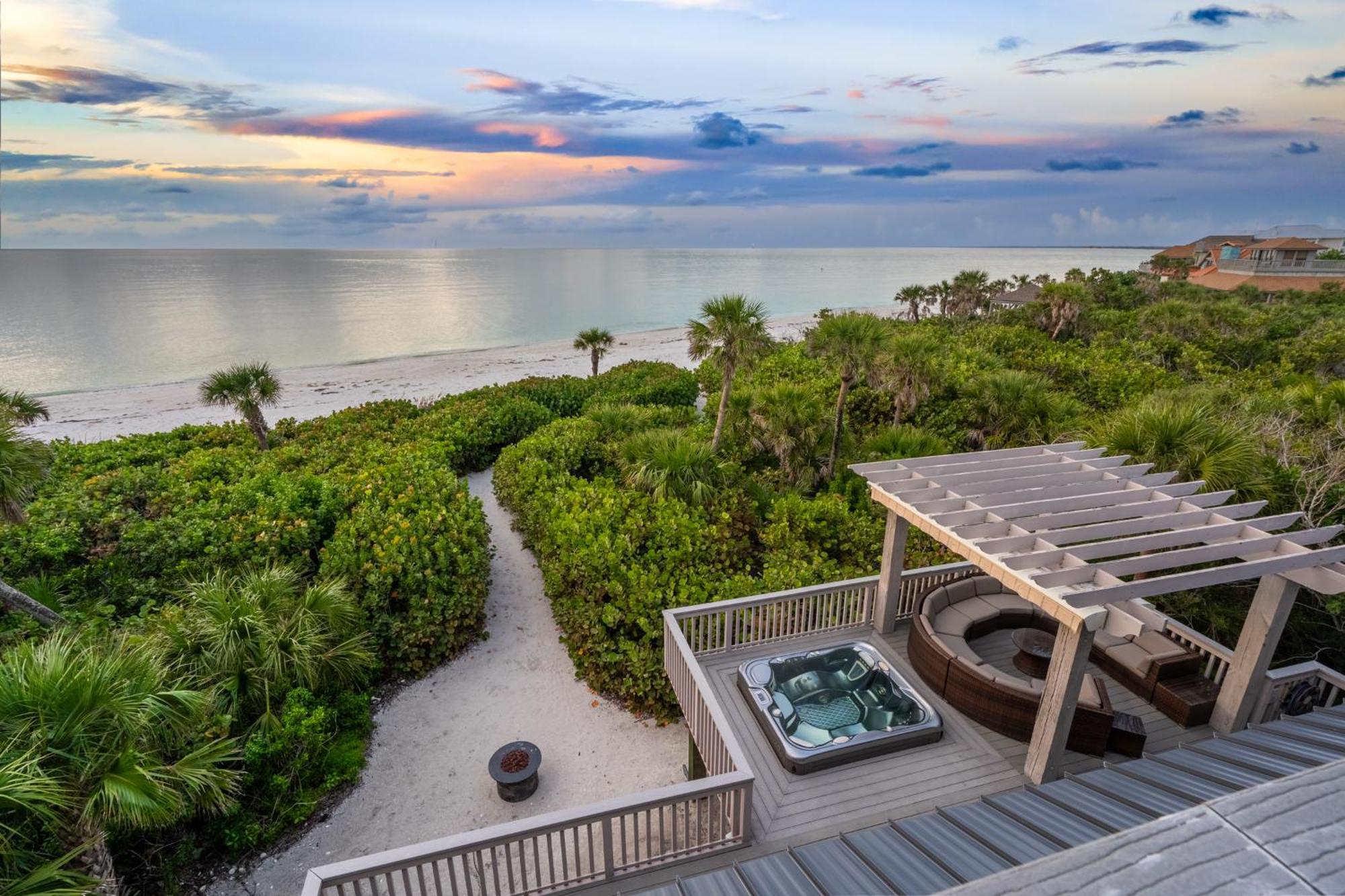 Beachfront,V Private, 360 Views, Sunsets, Hottub Captiva Island Esterno foto